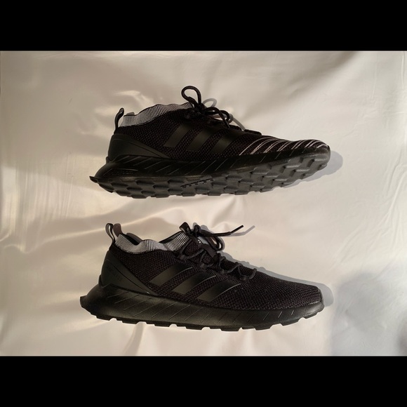 Black Adidas Questar Rise Shoes - Picture 2 of 6